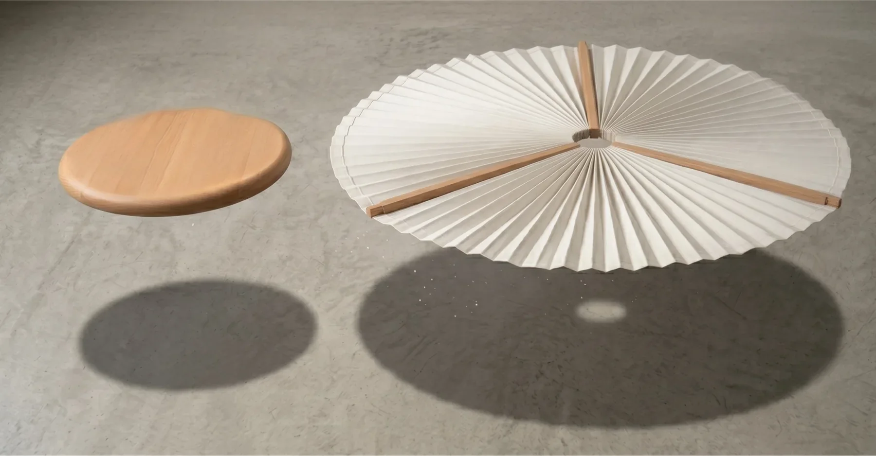 Folssé flat: seat and pleated shell spread out with the timber posts